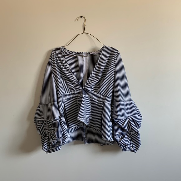 L | Striped Blouse with Balloon Sleeves - Picture 1 of 3